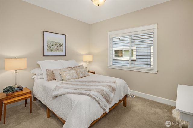 2695 20th Avenue NE, Issaquah, WA 98029