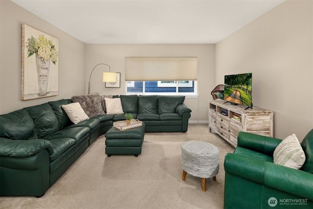 2695 20th Avenue NE, Issaquah, WA 98029