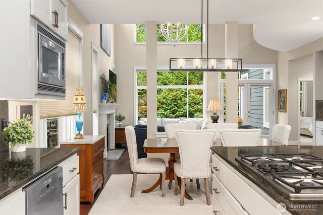 2695 20th Avenue NE, Issaquah, WA 98029