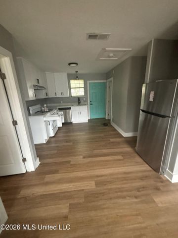 2207 16th Avenue, B, Gulfport, MS 39501