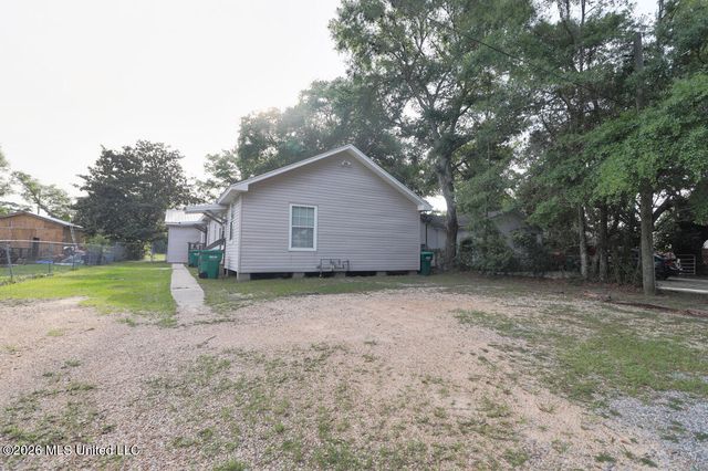 2207 16th Avenue, B, Gulfport, MS 39501