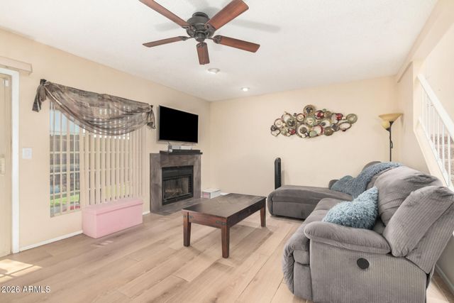 815 E GROVERS Avenue 25, Phoenix, AZ 85022