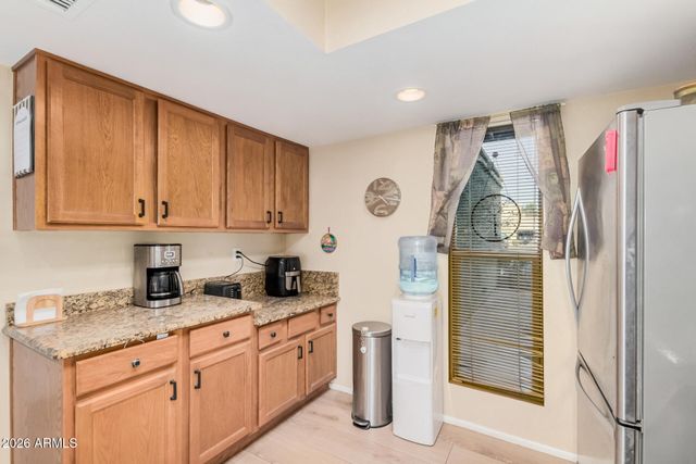 815 E GROVERS Avenue 25, Phoenix, AZ 85022