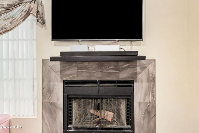 815 E GROVERS Avenue 25, Phoenix, AZ 85022