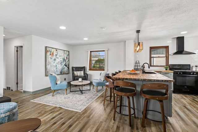 8427 Elliot Avenue S, Bloomington, MN 55420