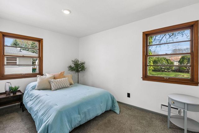 8427 Elliot Avenue S, Bloomington, MN 55420