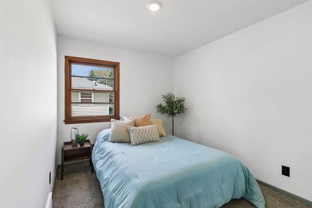 8427 Elliot Avenue S, Bloomington, MN 55420