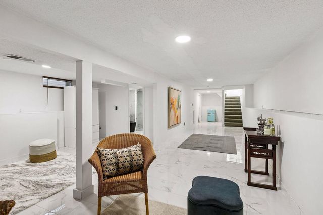 8427 Elliot Avenue S, Bloomington, MN 55420