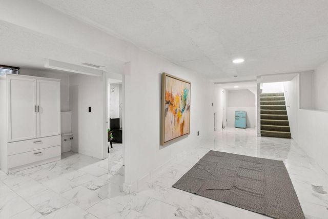 8427 Elliot Avenue S, Bloomington, MN 55420