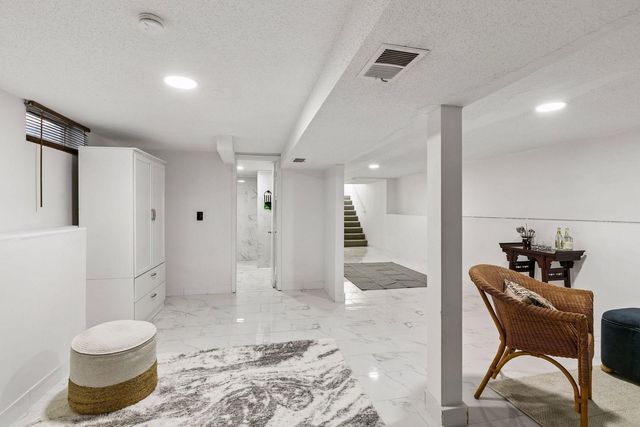 8427 Elliot Avenue S, Bloomington, MN 55420