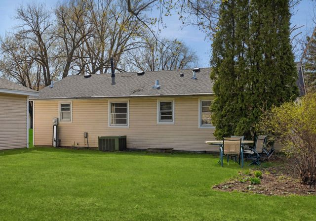 8427 Elliot Avenue S, Bloomington, MN 55420