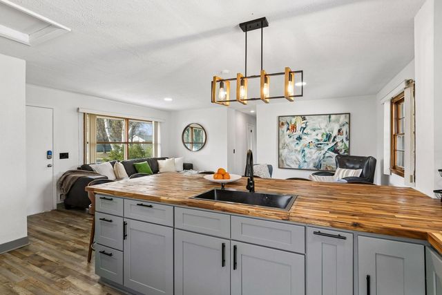 8427 Elliot Avenue S, Bloomington, MN 55420