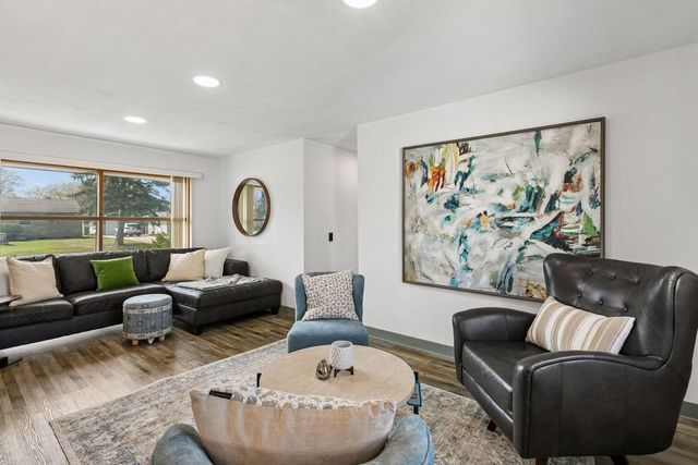 8427 Elliot Avenue S, Bloomington, MN 55420