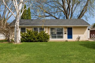 8427 Elliot Avenue S, Bloomington, MN 55420