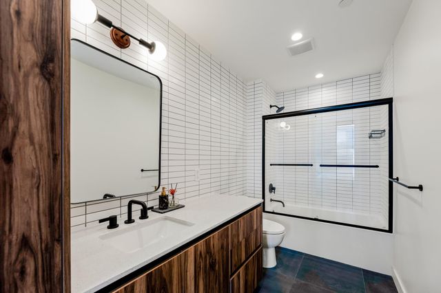 84 N East Ave 3708, Austin, TX 78701