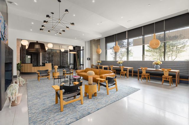 84 N East Ave 3708, Austin, TX 78701