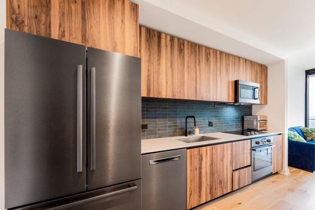 84 N East Ave 3708, Austin, TX 78701