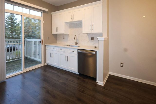 39194 Brookfield Drive, Westland, MI 48185