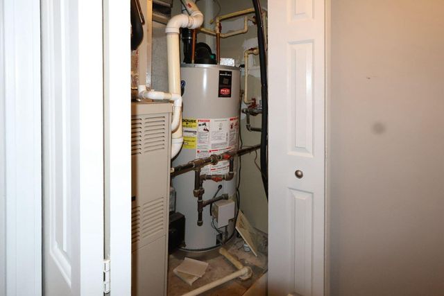 39194 Brookfield Drive, Westland, MI 48185