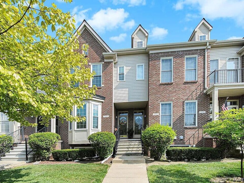 39194 Brookfield Drive, Westland, MI 48185