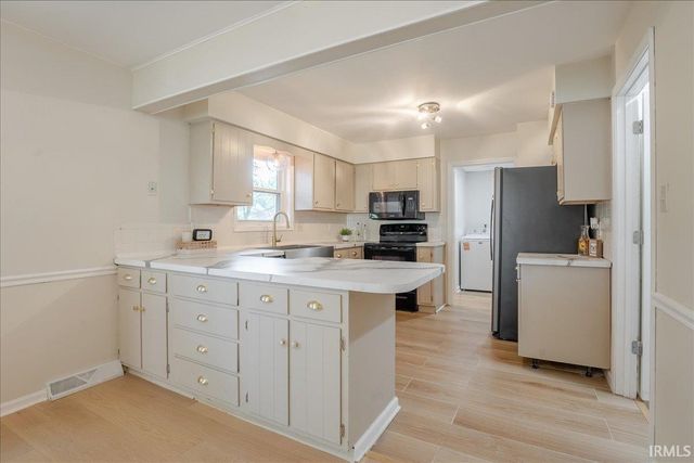 624 Forest Park Drive, Newburgh, IN 47630