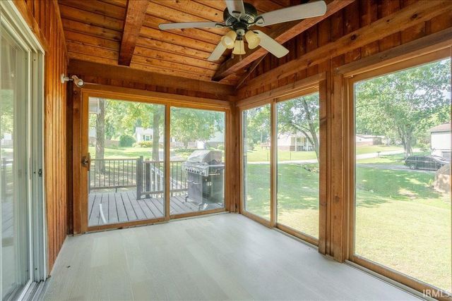 624 Forest Park Drive, Newburgh, IN 47630