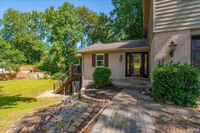 624 Forest Park Drive, Newburgh, IN 47630