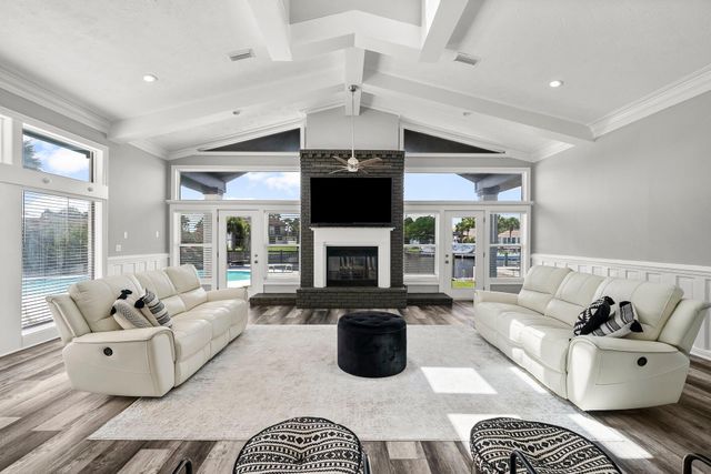 405 Wahoo Road, Panama City Beach, FL 32408