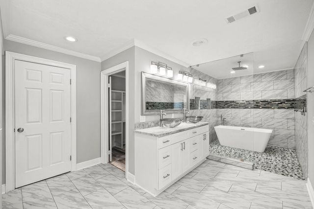 405 Wahoo Road, Panama City Beach, FL 32408