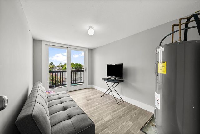 405 Wahoo Road, Panama City Beach, FL 32408