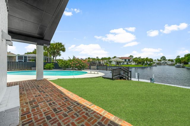 405 Wahoo Road, Panama City Beach, FL 32408