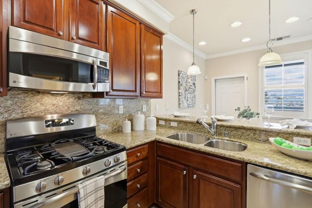 1121 Sierra Madres Terrace, San Jose, CA 95126