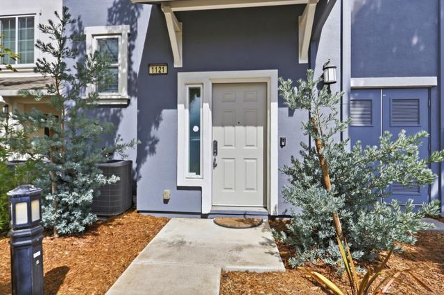 1121 Sierra Madres Terrace, San Jose, CA 95126