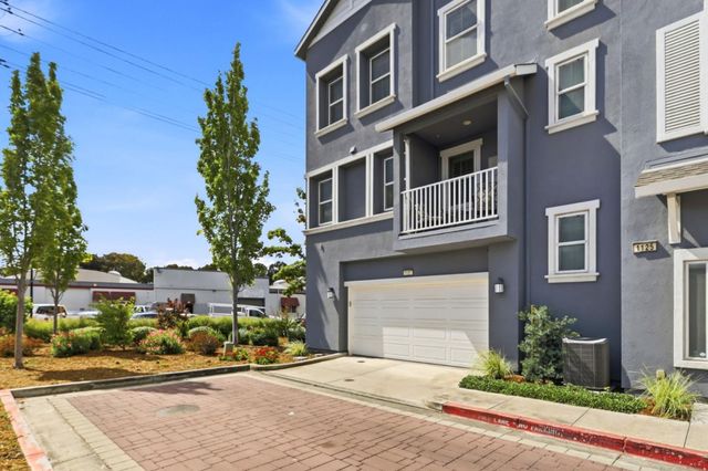 1121 Sierra Madres Terrace, San Jose, CA 95126