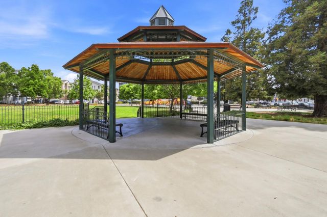 1121 Sierra Madres Terrace, San Jose, CA 95126