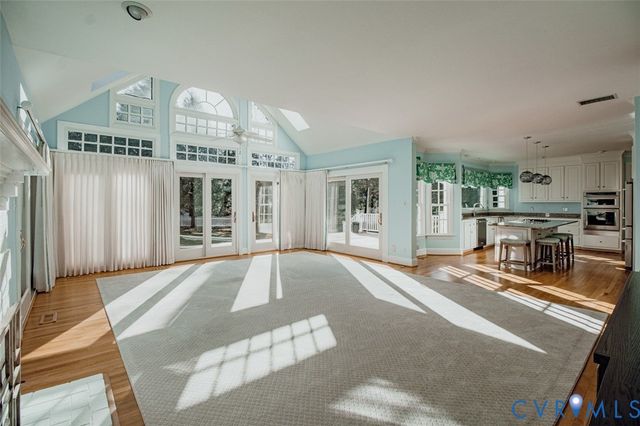 403 Hogans Ct, Chester, VA 23836