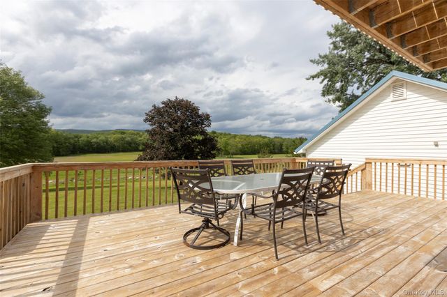4 Low Road, Wallkill, NY 12589