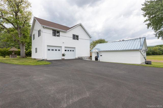 4 Low Road, Wallkill, NY 12589