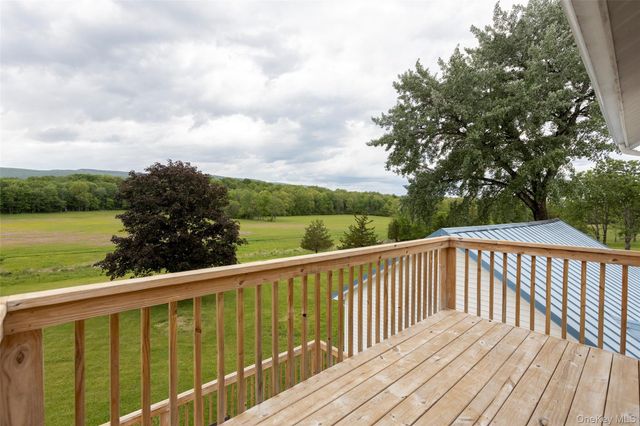 4 Low Road, Wallkill, NY 12589