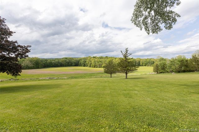 4 Low Road, Wallkill, NY 12589