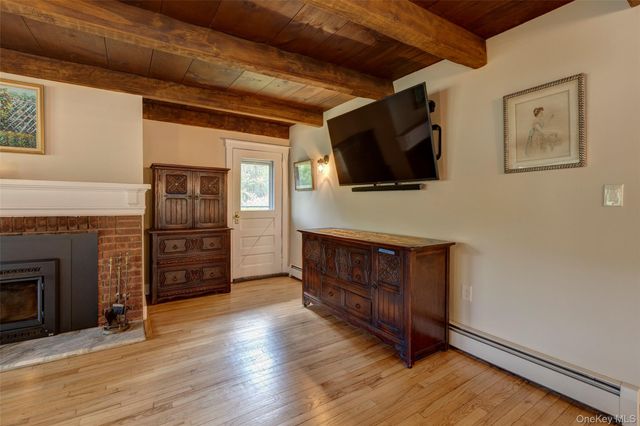 4 Low Road, Wallkill, NY 12589