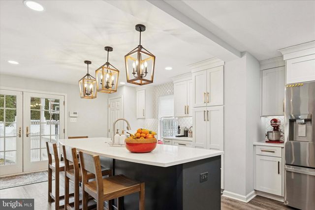 114 EARLINGTON RD, Havertown, PA 19083