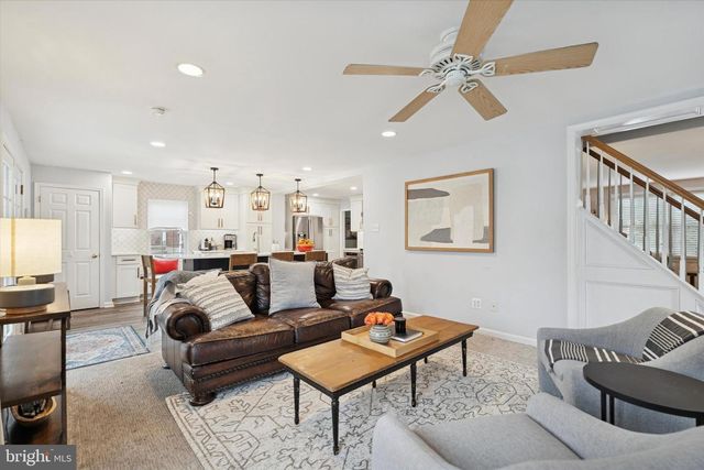 114 EARLINGTON RD, Havertown, PA 19083