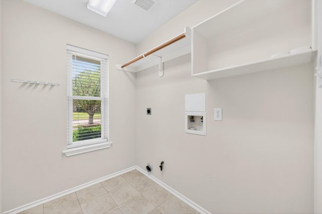 19502 Gladewater Drive, Tomball, TX 77375