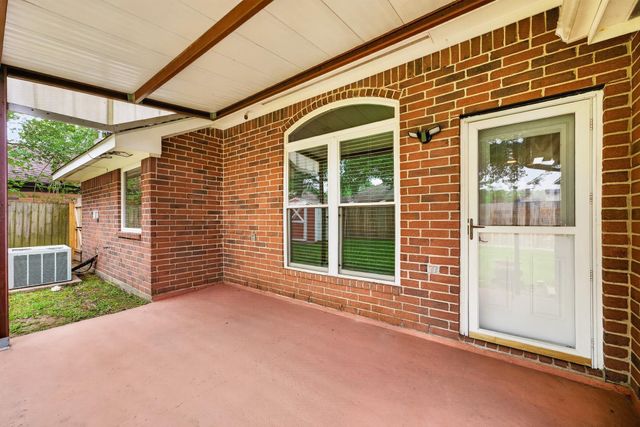 19502 Gladewater Drive, Tomball, TX 77375