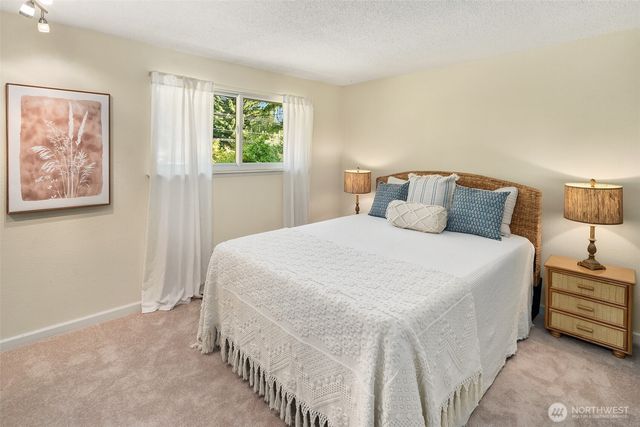 10801 SW 238th Street, Vashon, WA 98070