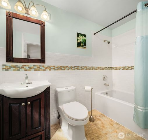 10801 SW 238th Street, Vashon, WA 98070
