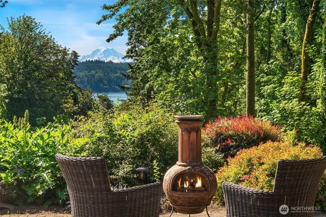 10801 SW 238th Street, Vashon, WA 98070
