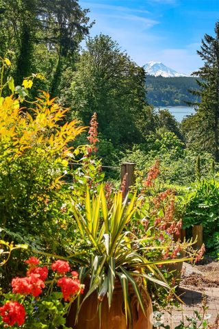 10801 SW 238th Street, Vashon, WA 98070