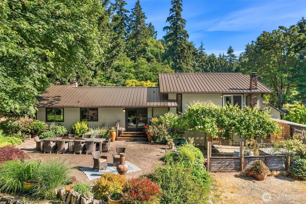 10801 SW 238th Street, Vashon, WA 98070